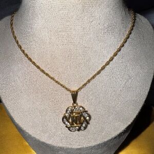 NINA RICCI Rhinestone Necklace hexagon shape EUC